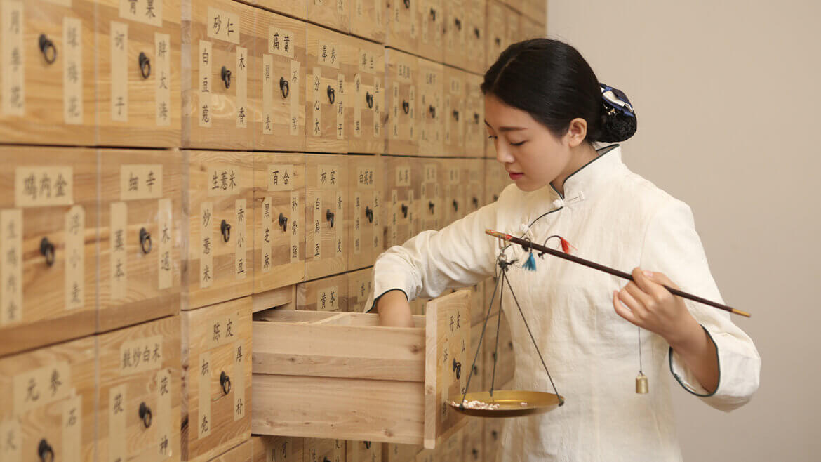 strankycinskemediciny-cinska-medicina-pristupuje-k-lidskemu-telu-komplexne